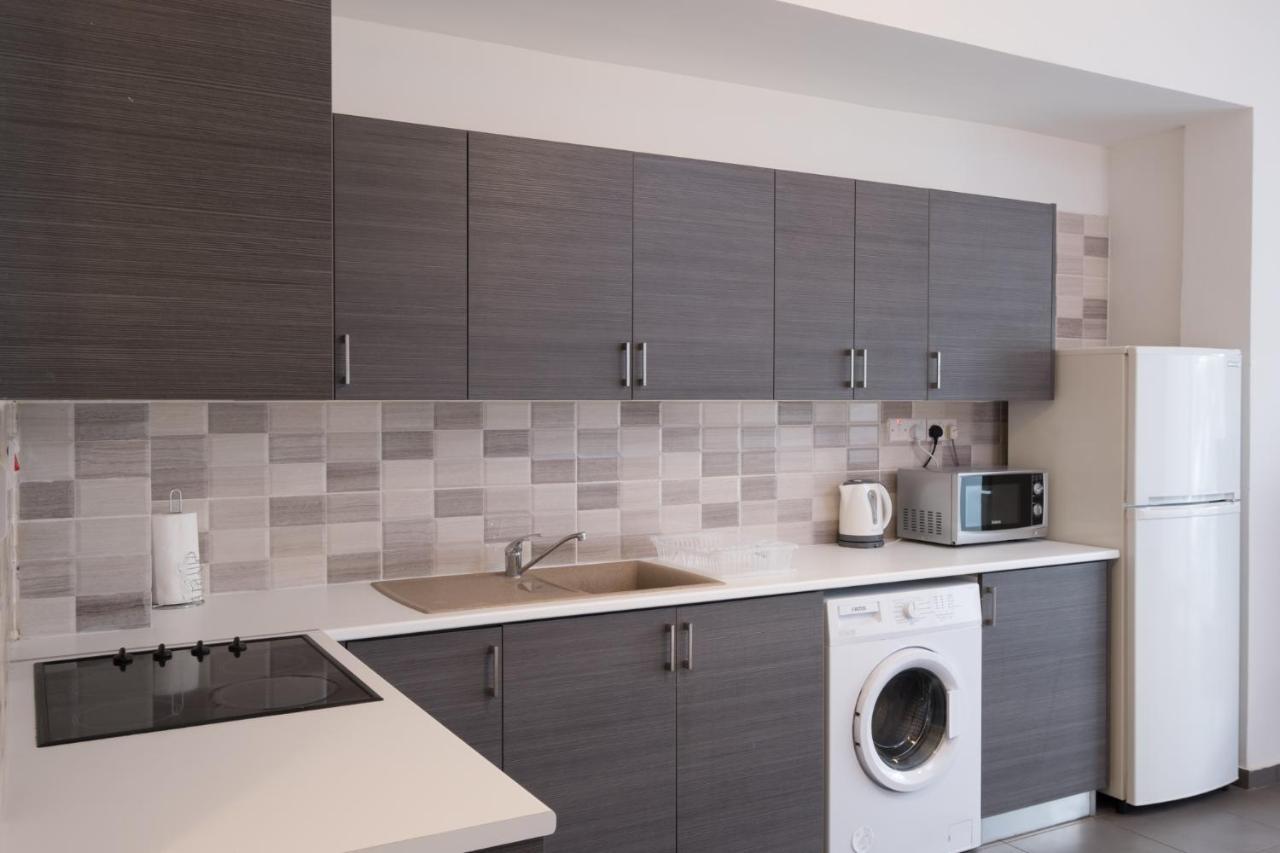 لارنكا Spacious Studio Downtown المظهر الخارجي الصورة